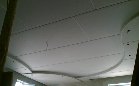 Потолок из гипсокартона с